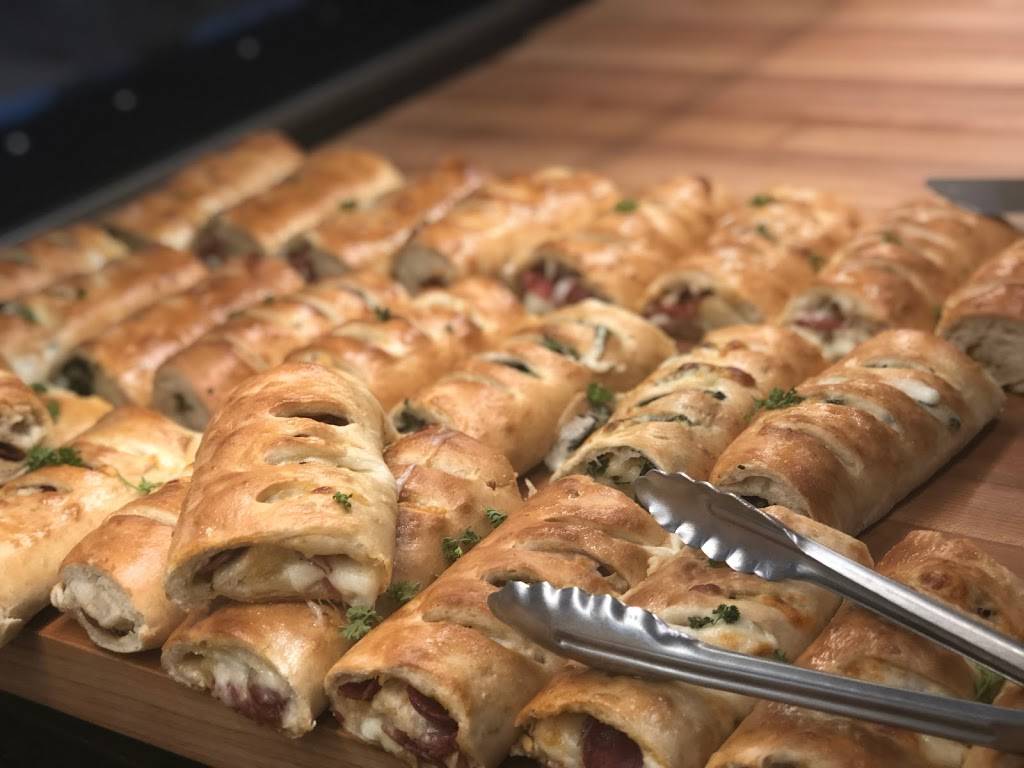 Villa Italian Kitchen | restaurant | 1900 Tamiami Trail N FC10, Naples, FL 34102, USA | 2397348549 OR +1 239-734-8549