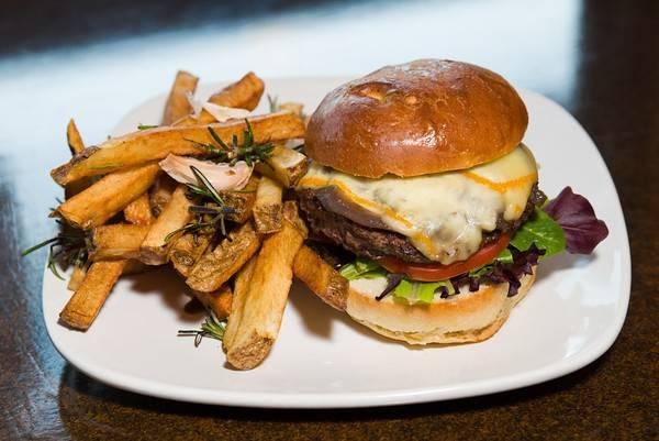 McNultys Bier Markt | night club | 1948 W 25th St, Cleveland, OH 44113, USA | 2162741010 OR +1 216-274-1010