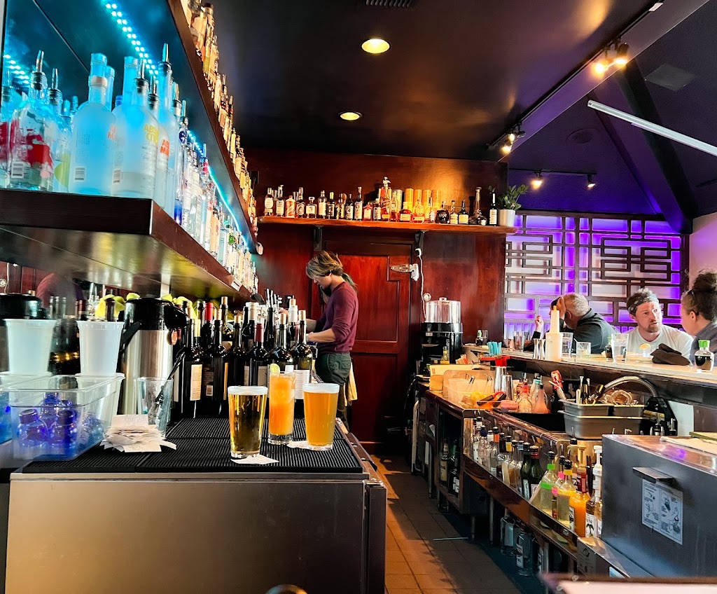 CHI | Chinese and Sushi Bar | restaurant | 3118 N Hwy 97, Bend, OR 97703, USA | 5413233931 OR +1 541-323-3931