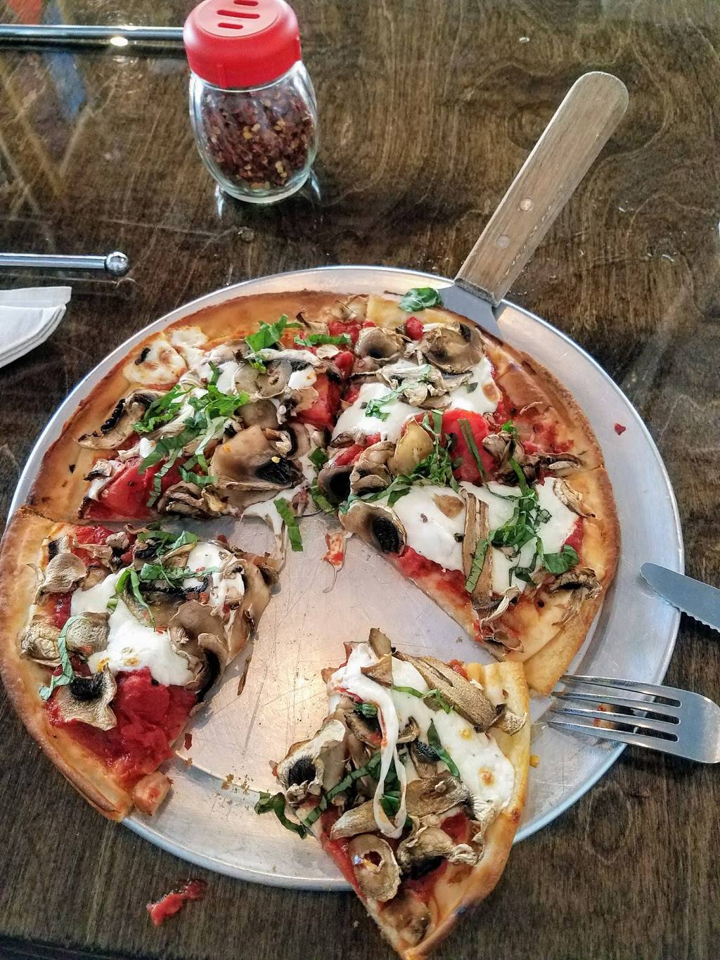 Fams Brewing Co. | restaurant | 1291 Folly Rd, Charleston, SC 29412, USA | 8432254646 OR +1 843-225-4646