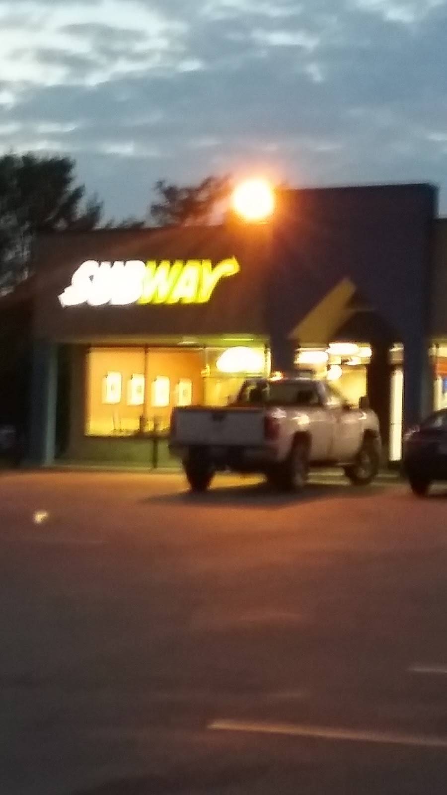 Subway | restaurant | 1450 W Washington St, West Bend, WI 53095, USA | 2623343330 OR +1 262-334-3330