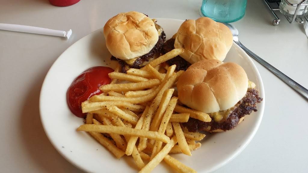 Steak n Shake | restaurant | 120 State Road 46 West, Batesville, IN 47006, USA | 8129320078 OR +1 812-932-0078