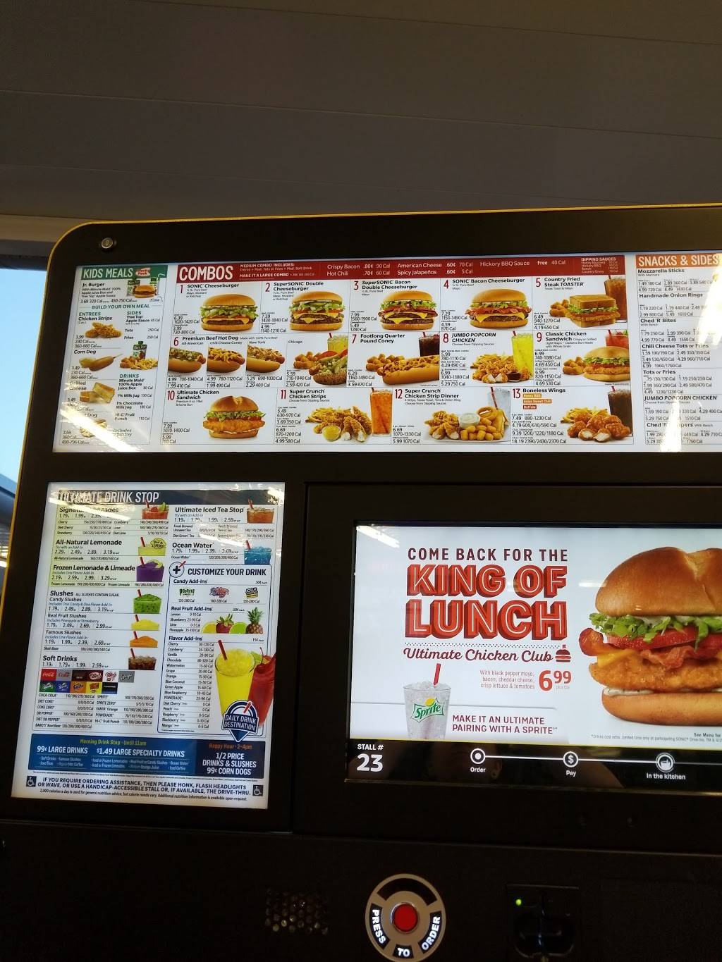 Sonic Drive-In | restaurant | 310 S Santa Fe Ave, Salina, KS 67401, USA | 7858259614 OR +1 785-825-9614