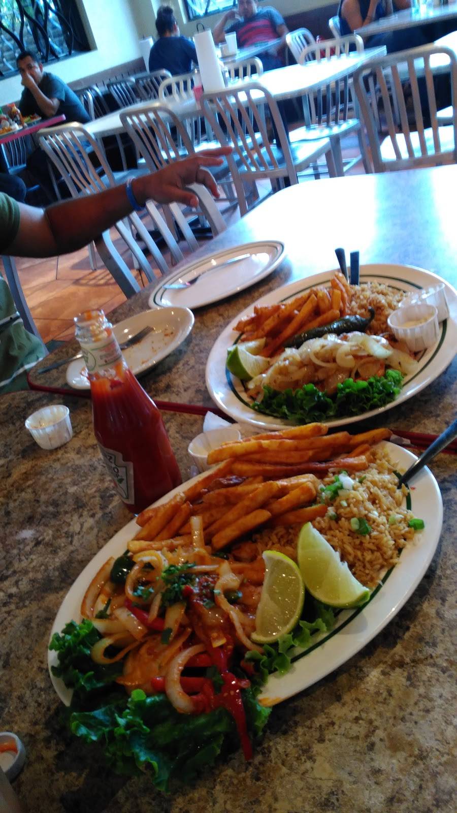 Golden Seafood House | restaurant | 6828 Airline Dr, Houston, TX 77076, USA | 7136978833 OR +1 713-697-8833