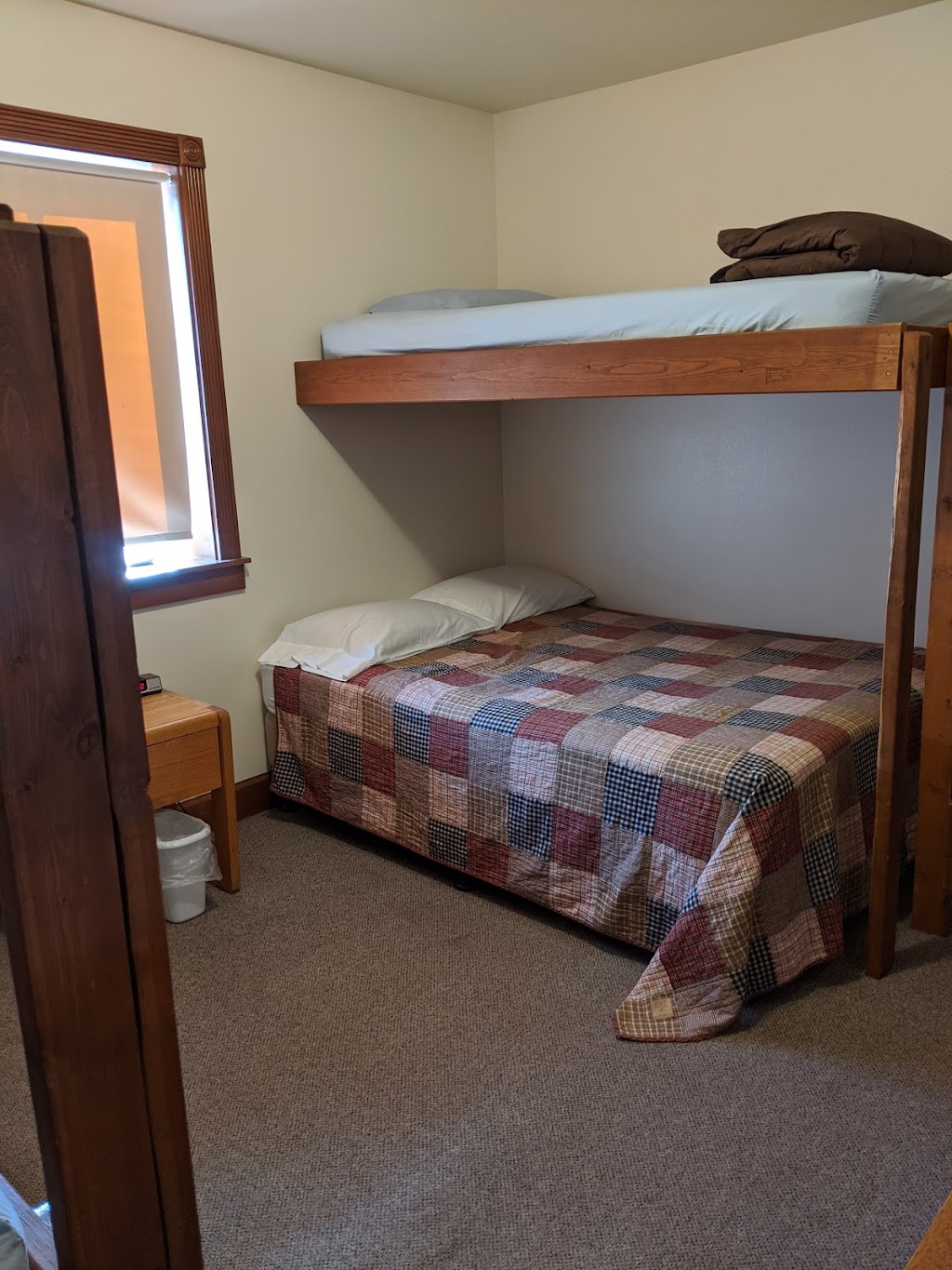 Cascadia Inn | restaurant | 210 E Railroad Ave, Skykomish, WA 98288, USA | 3606772030 OR +1 360-677-2030