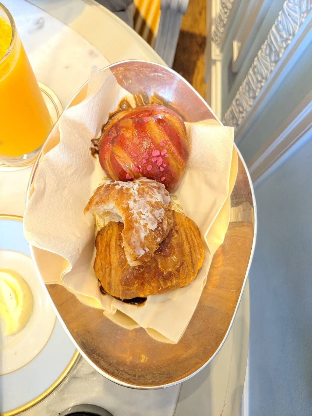 Ladurée Washington DC M Street | bakery | 3060 M St NW, Washington, DC 20007, USA | 2027370492 OR +1 202-737-0492