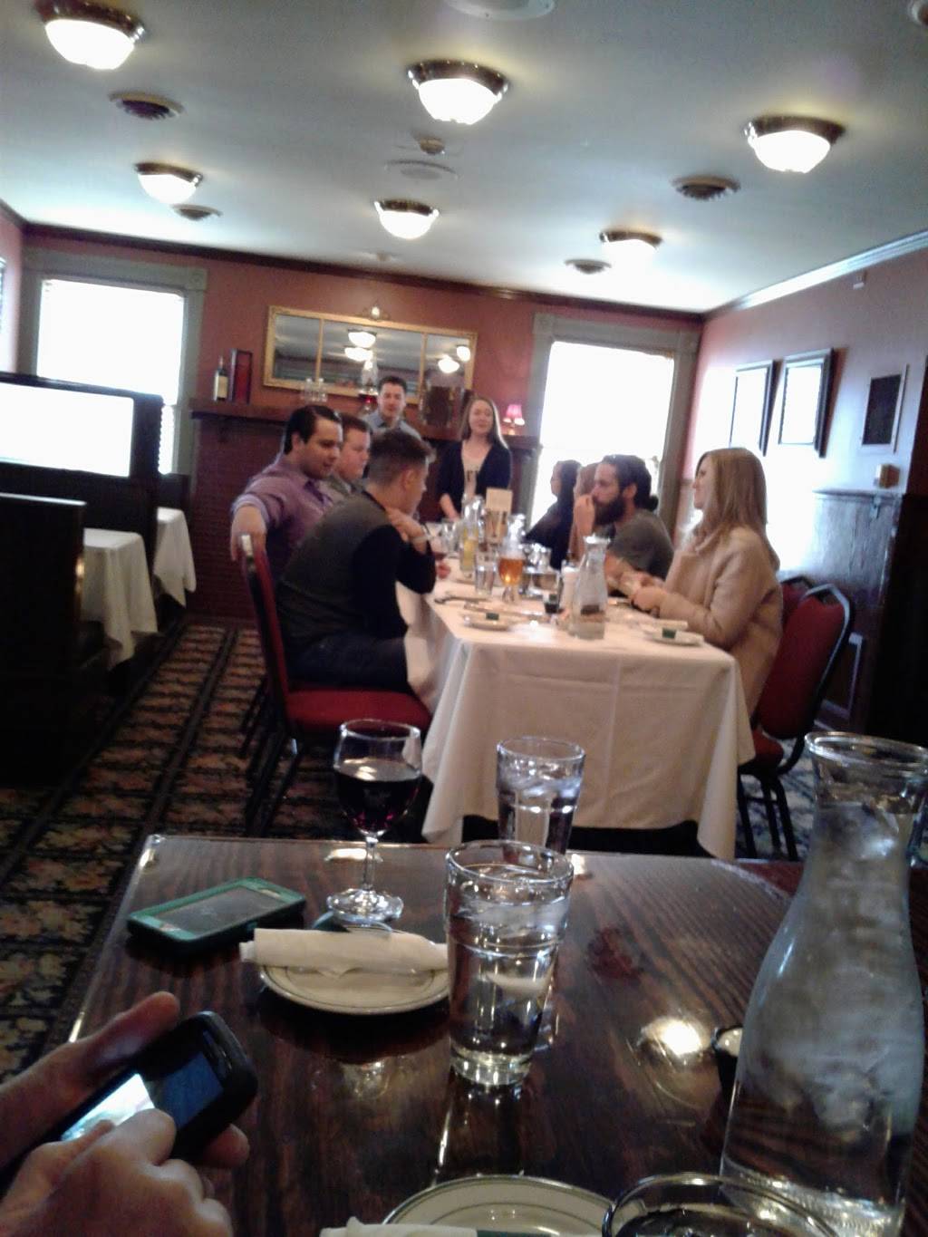 Chiantis | restaurant | 201 S 3rd St, Geneva, IL 60134, USA | 6302320212 OR +1 630-232-0212