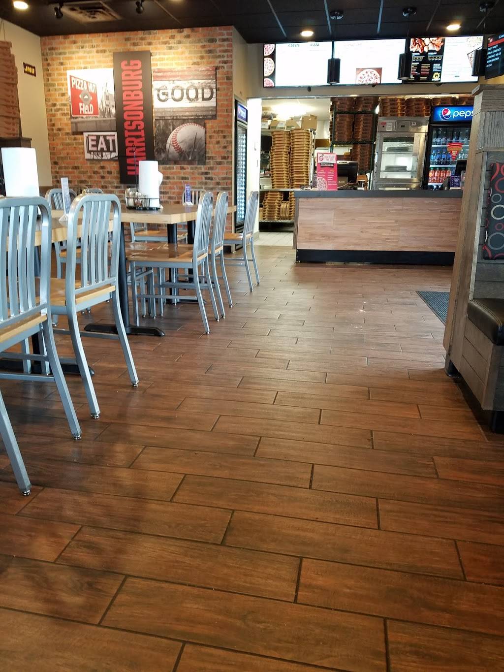 Pizza Hut | meal takeaway | 1550 E Market St, Harrisonburg, VA 22802, USA | 5402099004 OR +1 540-209-9004