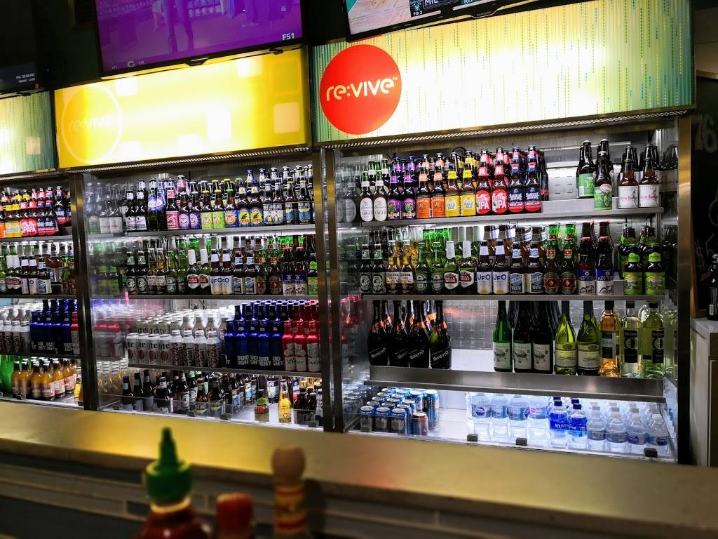 Local Tavern (Terminal F Hub) | restaurant | Terminal F Philadelphia International Airport 8000 Essington Ave, Philadelphia, PA 19153, USA | 2676845003 OR +1 267-684-5003