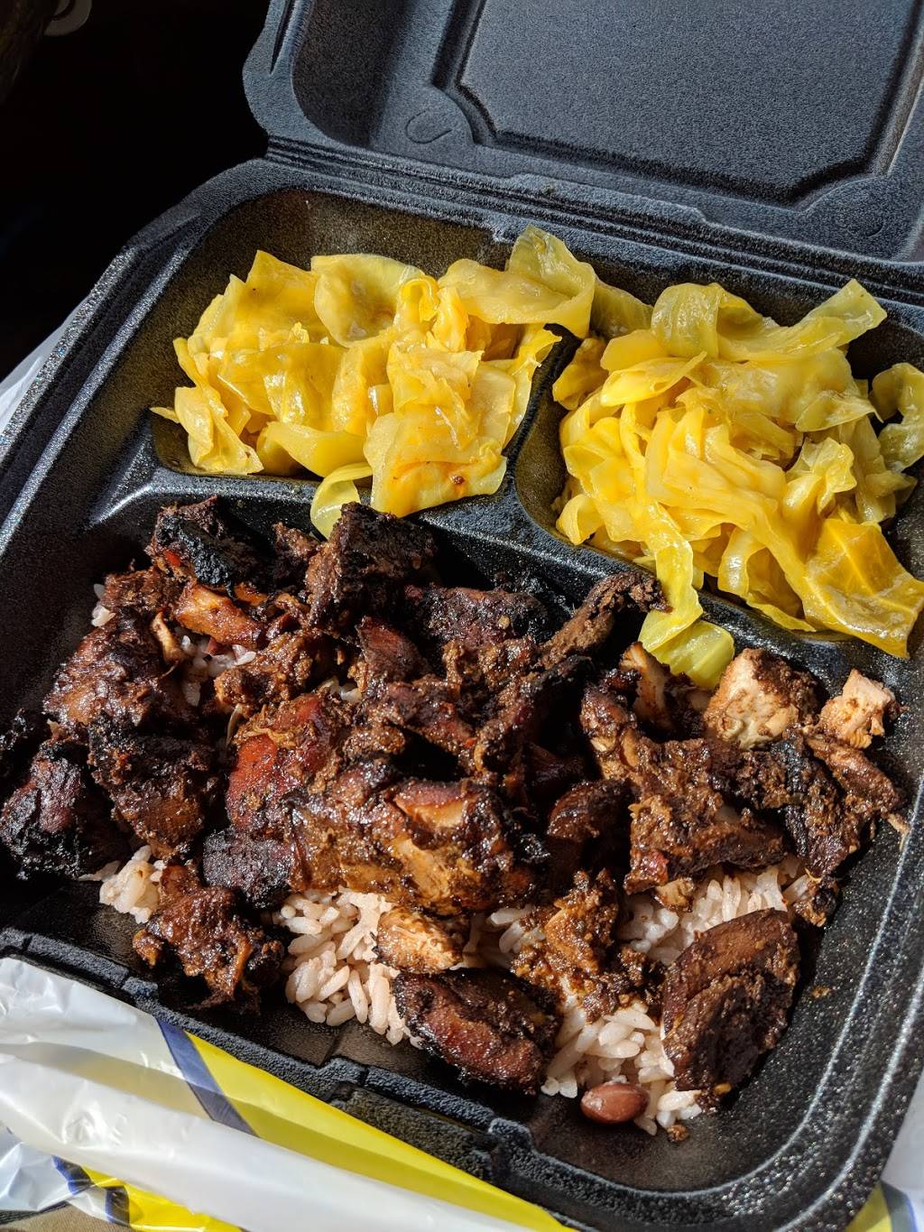 Irie Jamaican Kitchen | restaurant | 621 E 185th St, Euclid, OH 44119, USA | 2163506112 OR +1 216-350-6112