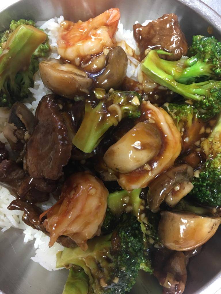 Happy Wok | restaurant | 9701 Ford Ave # 107, Richmond Hill, GA 31324, USA | 9127568882 OR +1 912-756-8882