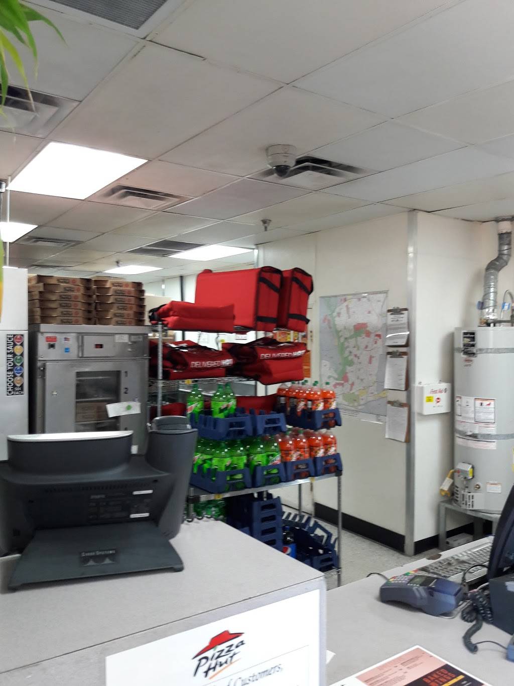 Pizza Hut | restaurant | 6911 Linda Vista Rd, San Diego, CA 92111, USA | 8585710110 OR +1 858-571-0110