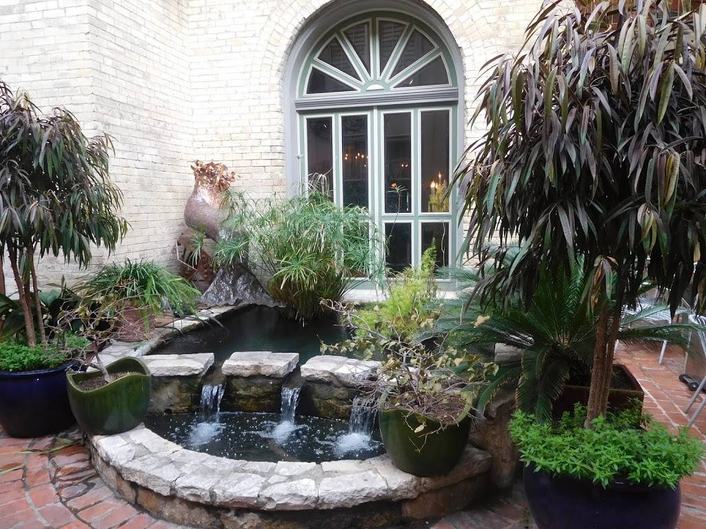 Zinc Bistro & Bar | restaurant | 207 N Presa St, San Antonio, TX 78205, USA | 2102242900 OR +1 210-224-2900