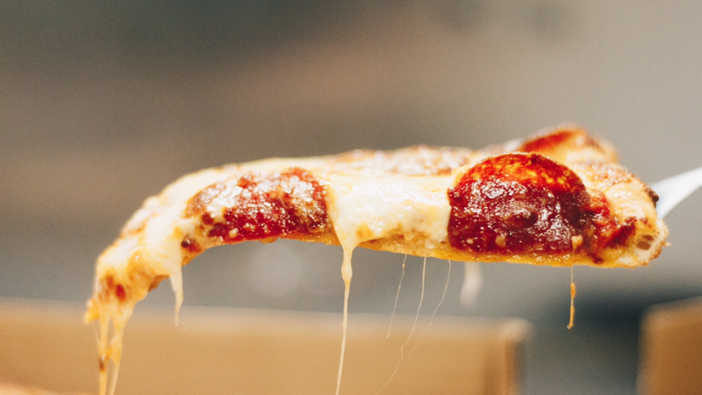 Martel’s Pizza | restaurant | 11 S Washington St, Du Quoin, IL 62832, USA | 6185424401 OR +1 618-542-4401