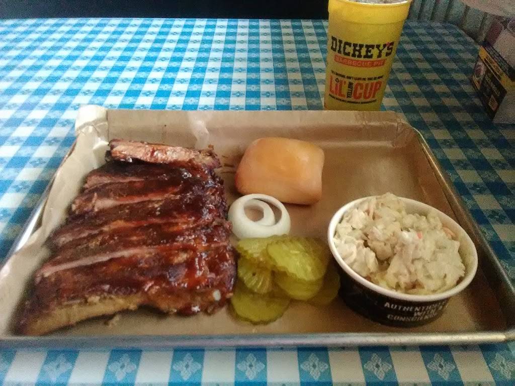 Dickeys Barbecue Pit | restaurant | 1510 Corsicana Hwy, Hillsboro, TX 76645, USA | 2542211076 OR +1 254-221-1076
