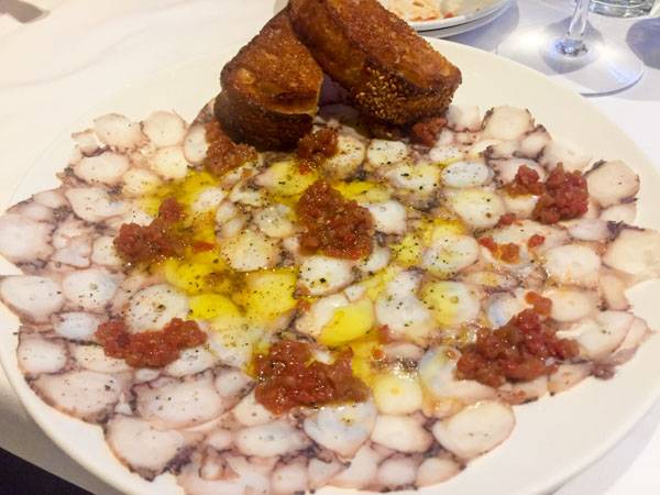 Le Farfalle | restaurant | 15 Beaufain St, Charleston, SC 29401, USA | 8432120920 OR +1 843-212-0920