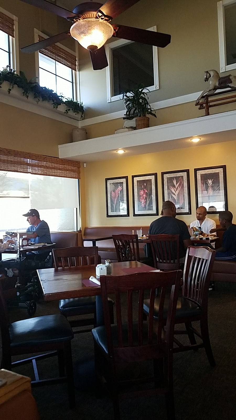 Marie Callenders | restaurant | 15466 S Western Ave, Gardena, CA 90249, USA | 3105169595 OR +1 310-516-9595