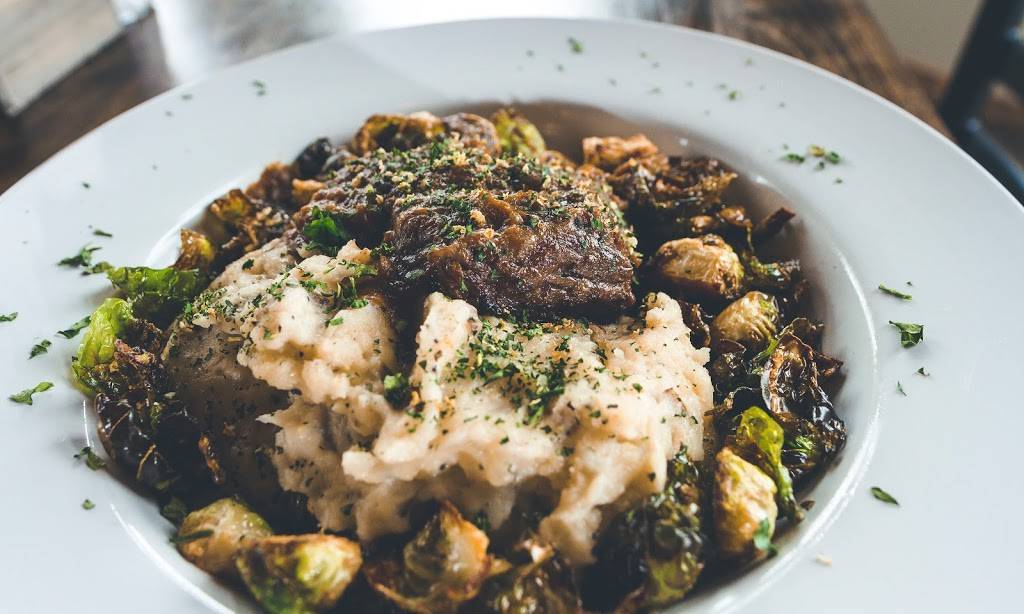 Iron Horse Tavern - University Town Centre | restaurant | 525 Granville Square, Morgantown, WV 26501, USA | 3044511330 OR +1 304-451-1330