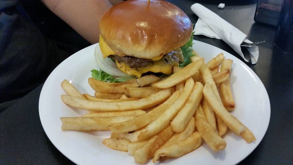 The Aviator Cafe | restaurant | 7070 Summit Valley Rd, Hesperia, CA 92345, USA | 4422675220 OR +1 442-267-5220