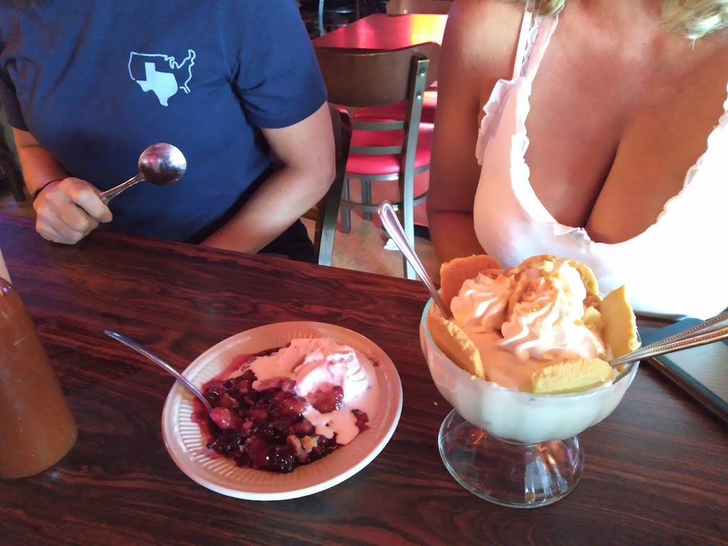 Country Tavern | restaurant | 1526 FM2767, Kilgore, TX 75662, USA | 9039849954 OR +1 903-984-9954