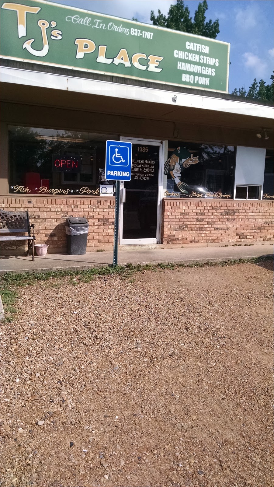 TJs Place | restaurant | 1385 California Ave SW, Camden, AR 71701, USA | 8708371707 OR +1 870-837-1707