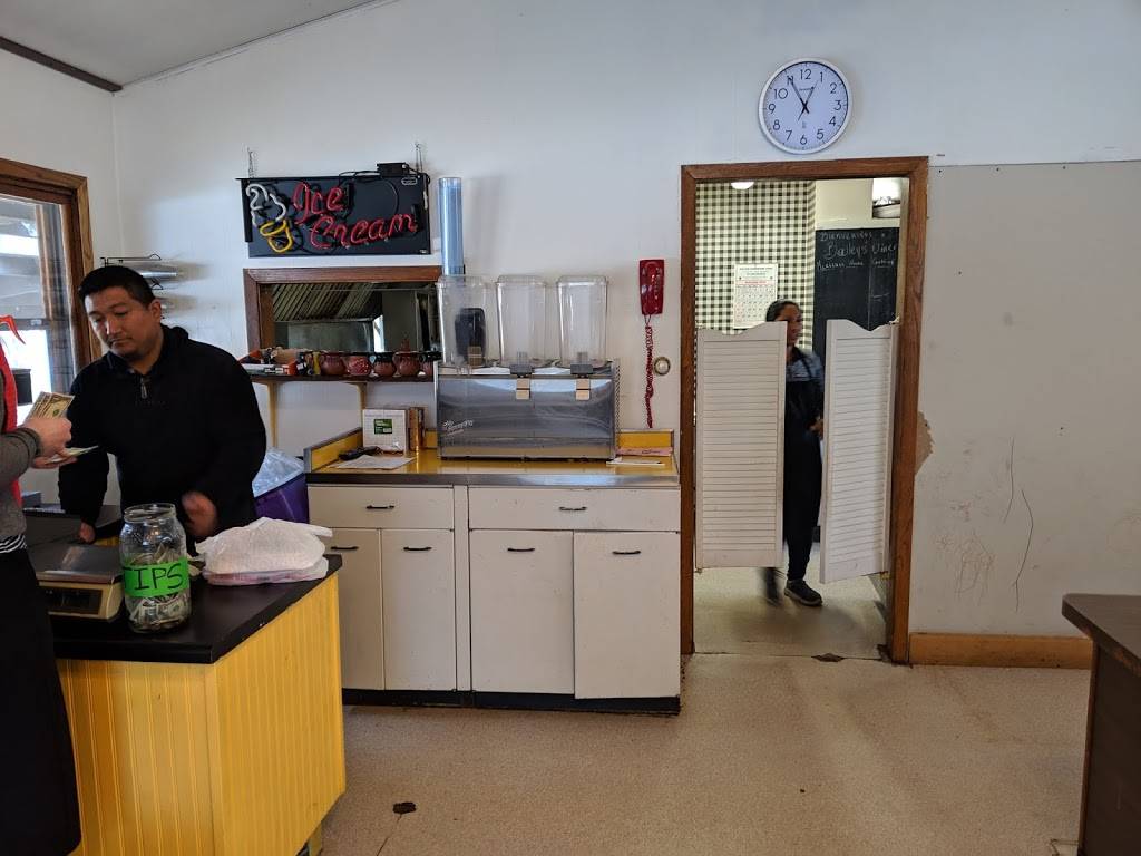 Baileys Diner | restaurant | 104 Railroad St, Norwalk, WI 54648, USA | 6088237143 OR +1 608-823-7143