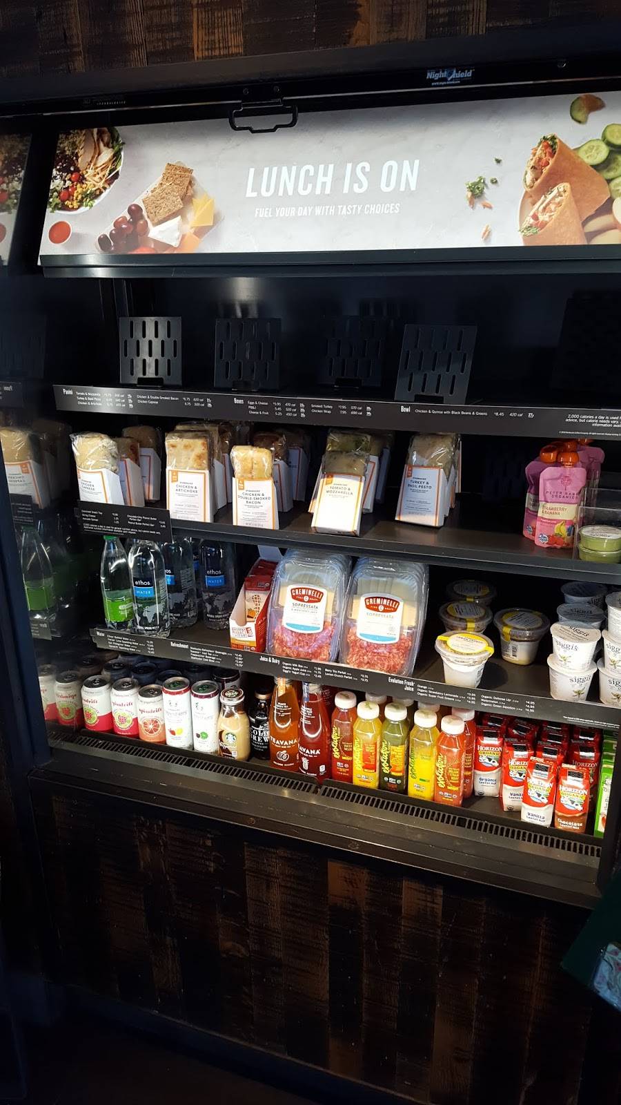 Starbucks | cafe | 1186 S Main St, Salinas, CA 93901, USA | 8317513420 OR +1 831-751-3420