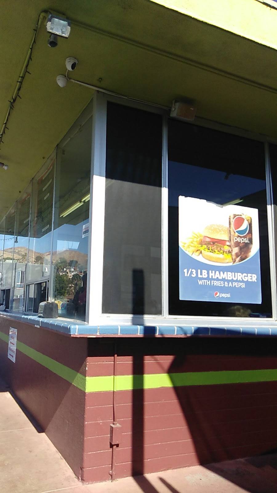 Fresh Grill Ventura | restaurant | 1876 E Main St, Ventura, CA 93001, USA | 8056537276 OR +1 805-653-7276