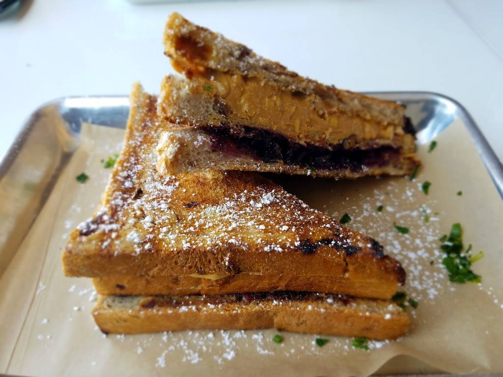 La Bodega Sangucheria | restaurant | 2306 E 4th St, Long Beach, CA 90814, USA | 5624398565 OR +1 562-439-8565