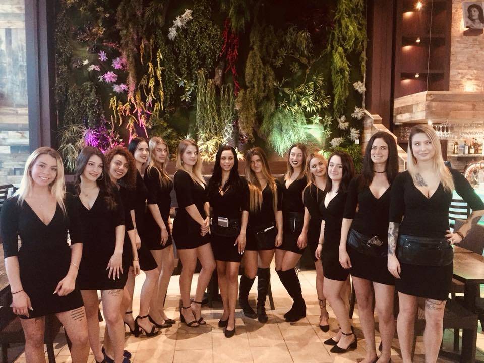 DIVALIVA | restaurant | 205 Promenade Du Centropolis, Laval, QC H7T 0B3, Canada | 4506886588 OR +1 450-688-6588