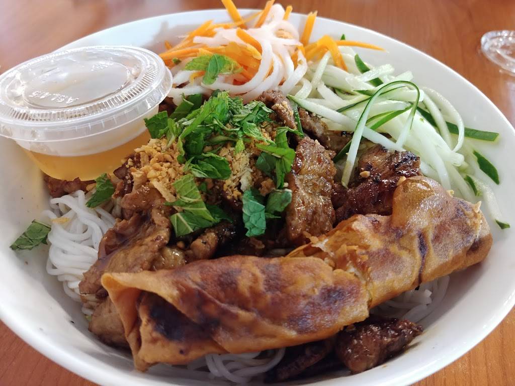 Pho Brothers | restaurant | Market on University Plaza, 1015 S University Dr, Plantation, FL 33324, USA | 9549822828 OR +1 954-982-2828