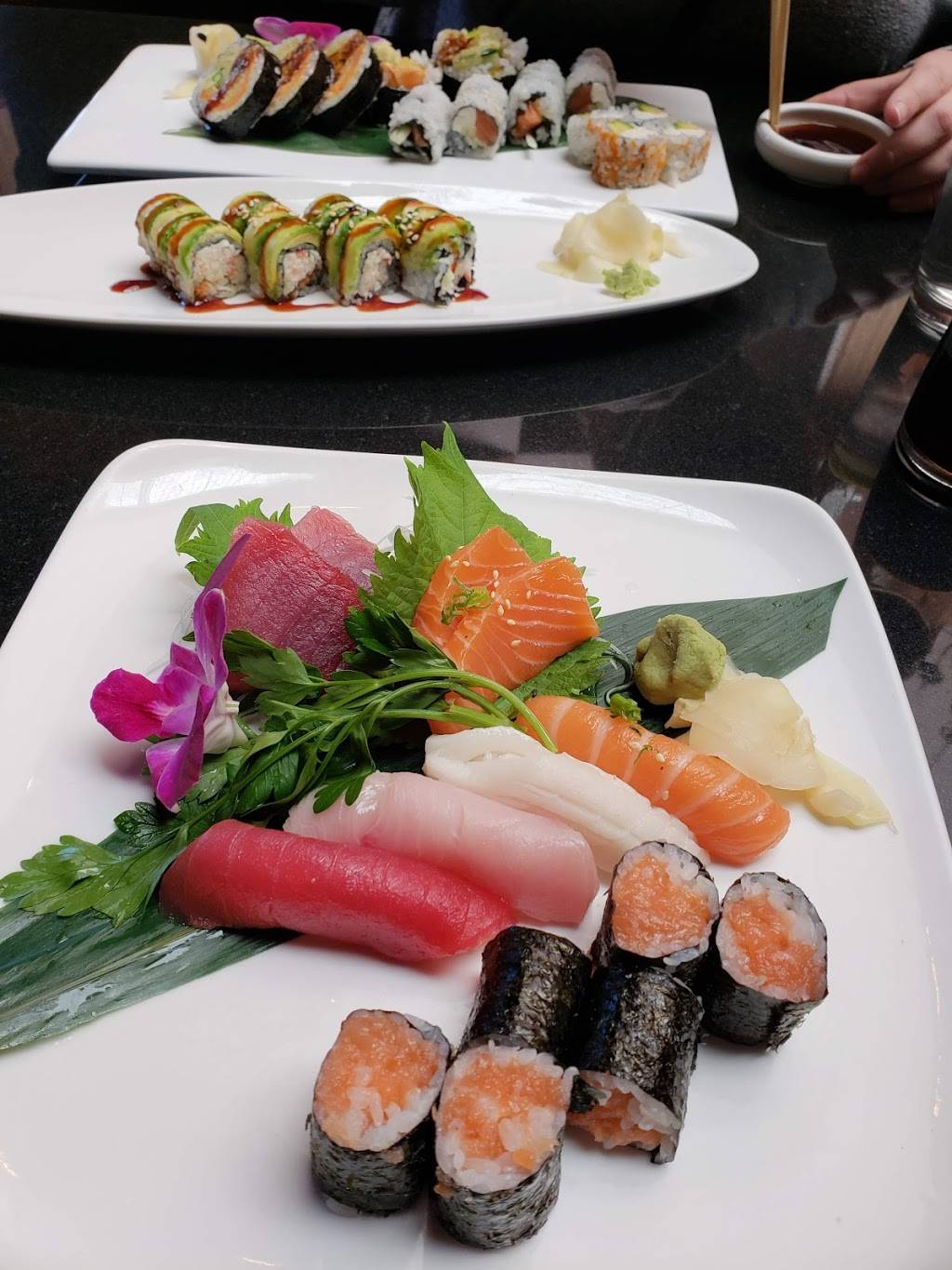 Bara Sushi | restaurant | 8000 E Belleview Ave D50, Greenwood Village, CO 80111, USA | 3032218880 OR +1 303-221-8880