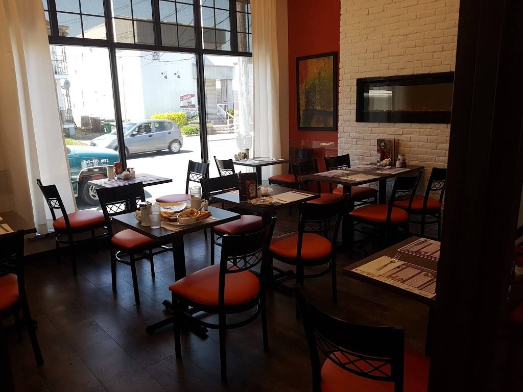 Déli-Délice | restaurant | 350 Rue Saint-Jean, Drummondville, QC J2B 5L4, Canada | 8194742606 OR +1 819-474-2606