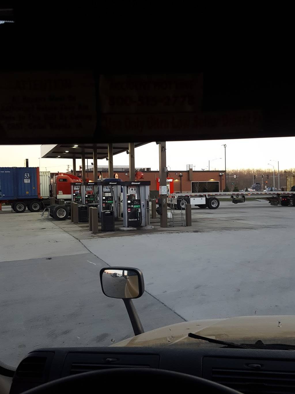 Pilot Travel Center | restaurant | 23841 W Eames St, Channahon, IL 60410, USA | 8154674455 OR +1 815-467-4455