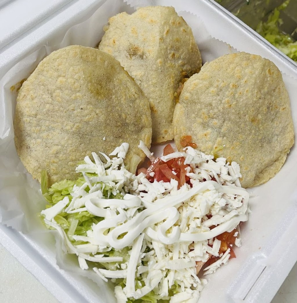 Tacos y Carnitas “El Jefe” | restaurant | 802 W Point Rd, Corpus Christi, TX 78416, USA | 3614624490 OR +1 361-462-4490