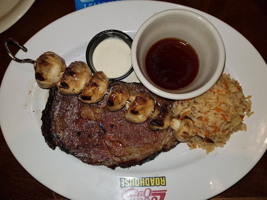 Logans Roadhouse | restaurant | 3060 Sand Lake Rd, Orlando, FL 32819, USA | 4073514599 OR +1 407-351-4599