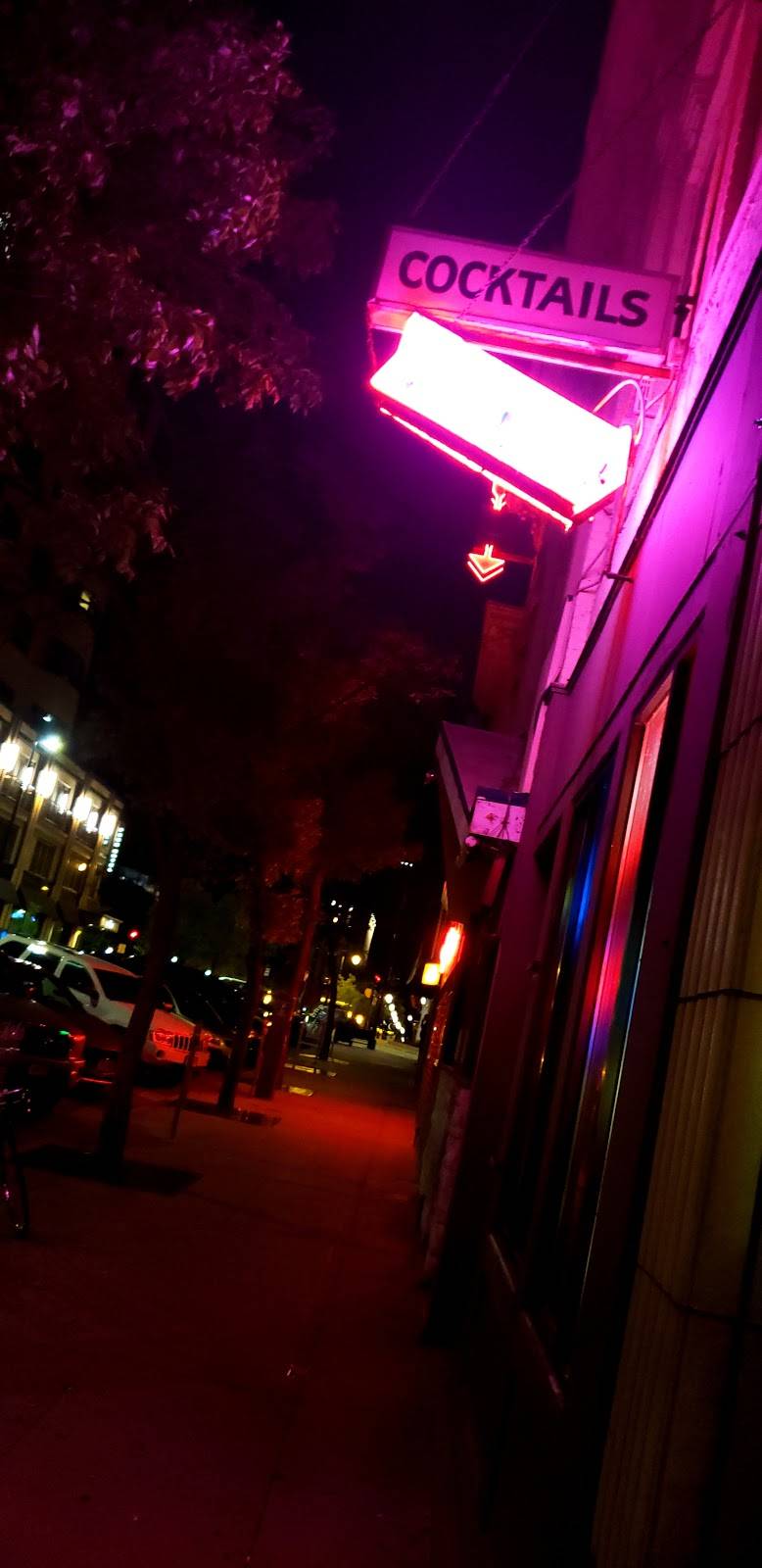 Paradise Lounge | restaurant | 119 W Main St, Madison, WI 53703, USA | 6082562263 OR +1 608-256-2263