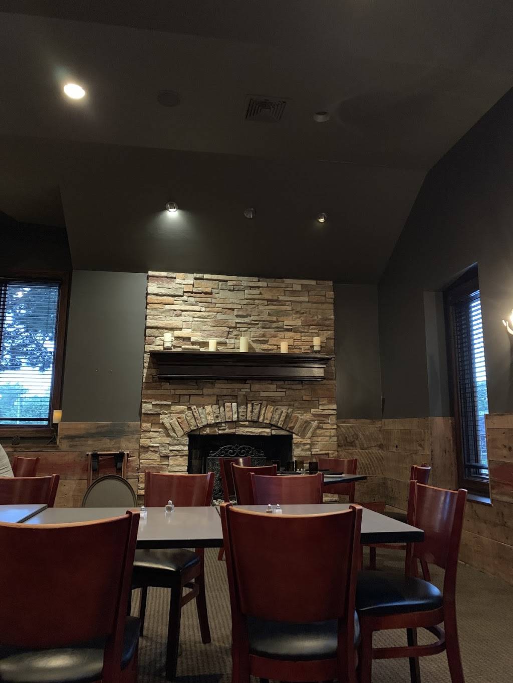 815 Chop House | restaurant | 394 W Virginia St, Crystal Lake, IL 60014, USA | 8155263777 OR +1 815-526-3777