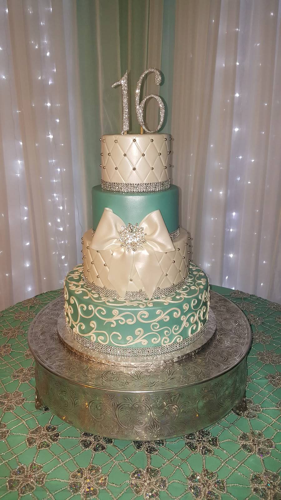 Camino De Guanajuato Restaurant | bakery | 208 W Anaheim St, Wilmington, CA 90744, USA | 3109520887 OR +1 310-952-0887