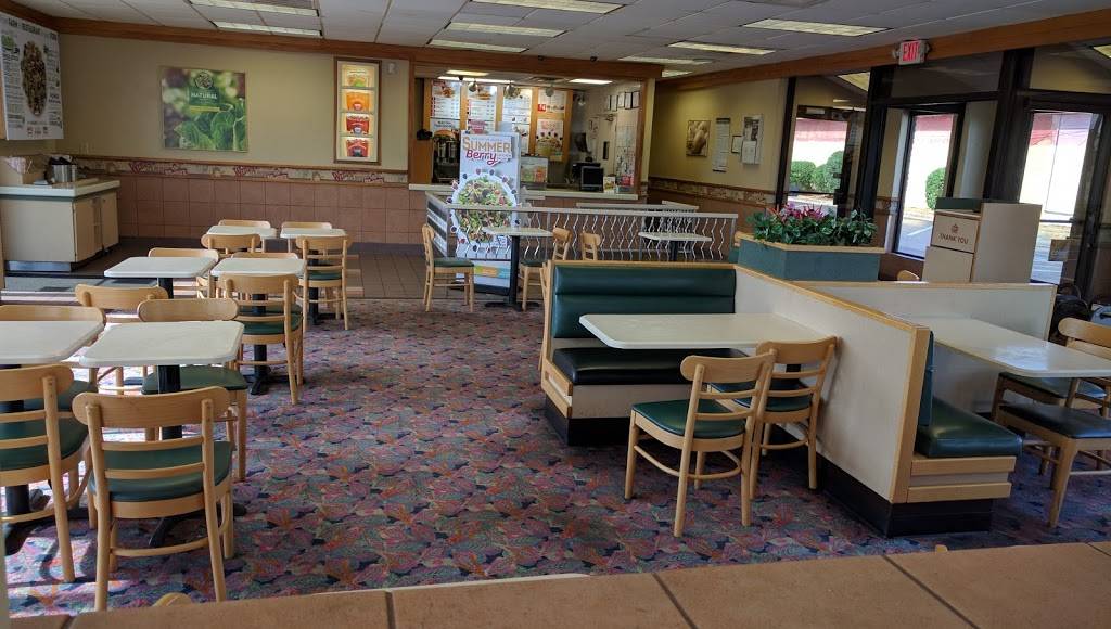 Wendys | restaurant | 2231 E South Blvd, Montgomery, AL 36116, USA | 3342817284 OR +1 334-281-7284