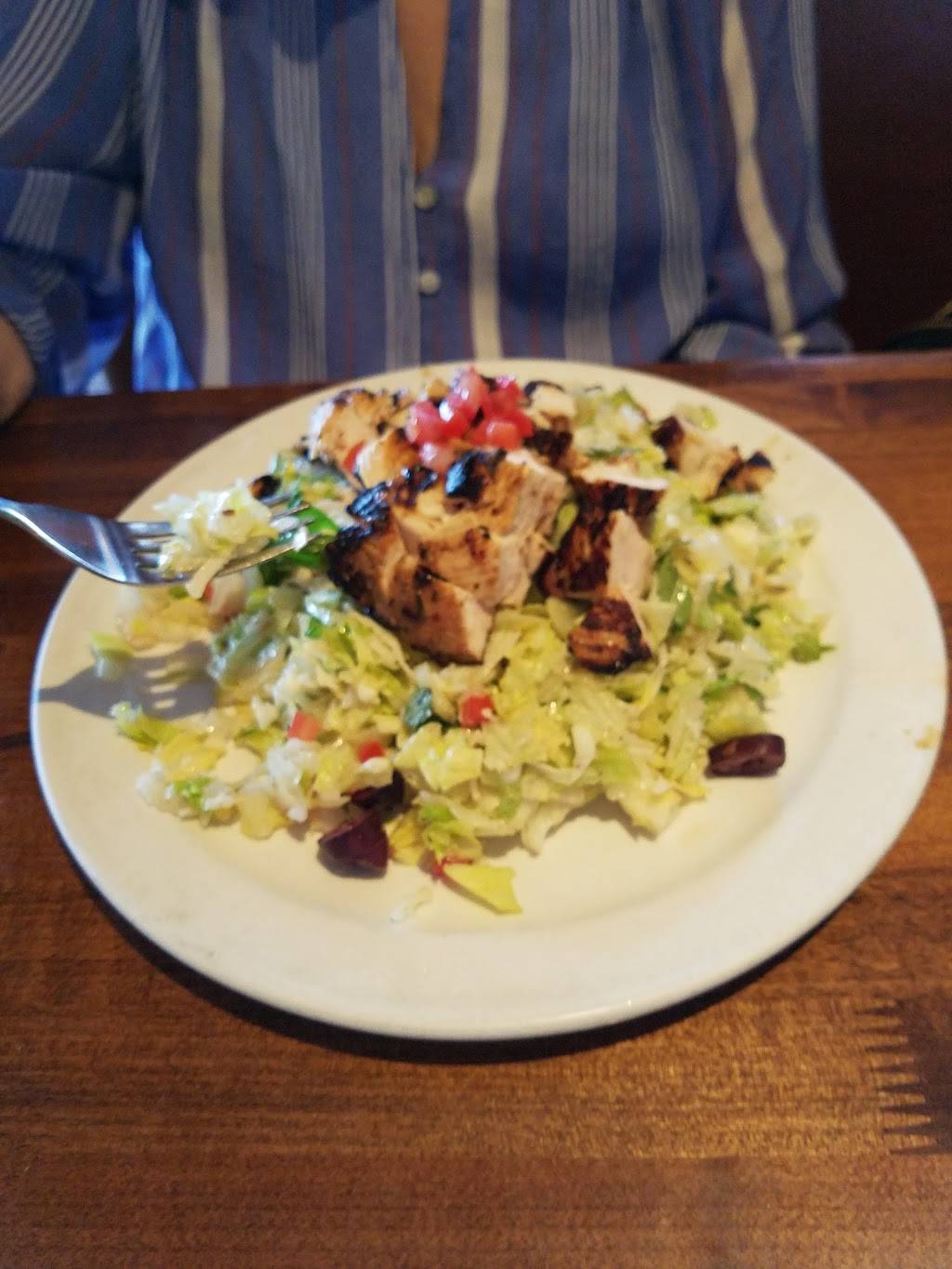 Sammys Woodfired Pizza | restaurant | 121 S Las Posas Rd, San Marcos, CA 92078, USA | 7605914222 OR +1 760-591-4222