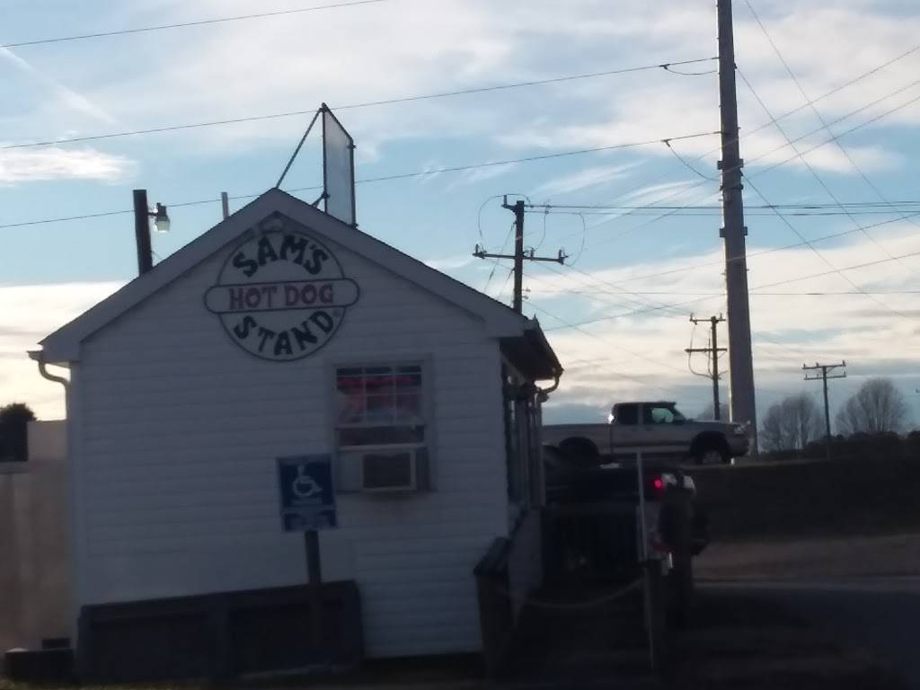 Sams Hot Dogs-Stuarts Draft, VA | restaurant | 2347 Stuarts Draft Hwy, Stuarts Draft, VA 24477, USA | 5403370733 OR +1 540-337-0733