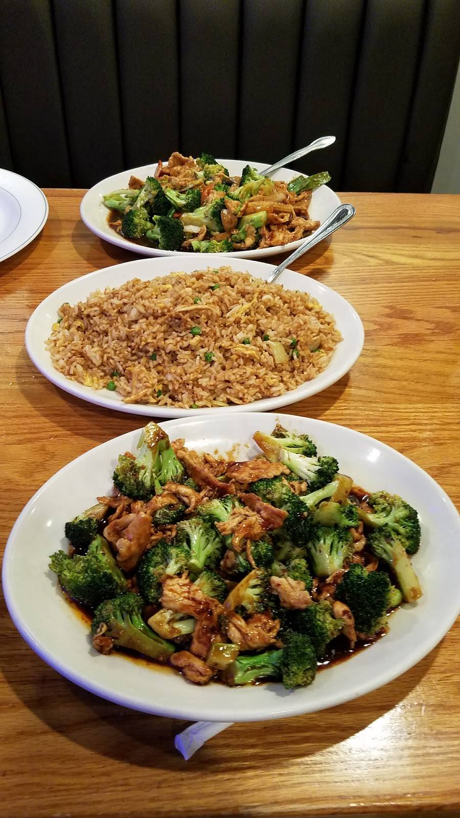 Great Wall of China South | restaurant | 6666 Carmel Rd, Charlotte, NC 28226, USA | 7045425409 OR +1 704-542-5409