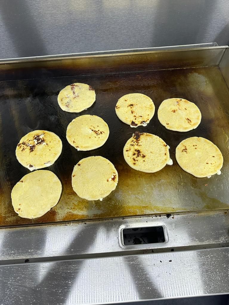 Pupuseria Santa Elena y Mas | restaurant | 2157 Gaston Pl Dr, Austin, TX 78723, USA | 5127705653 OR +1 512-770-5653