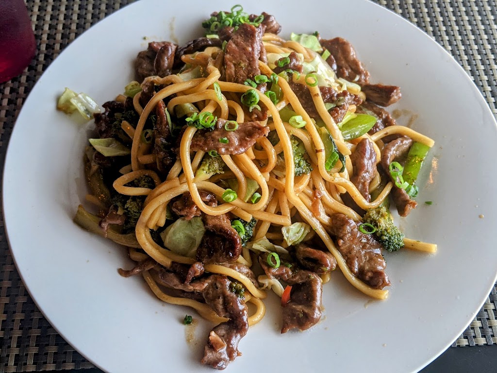 Chinese Wok & Roll | restaurant | 549 Old Mammoth Rd, Mammoth Lakes, CA 93546, USA | 7609242646 OR +1 760-924-2646