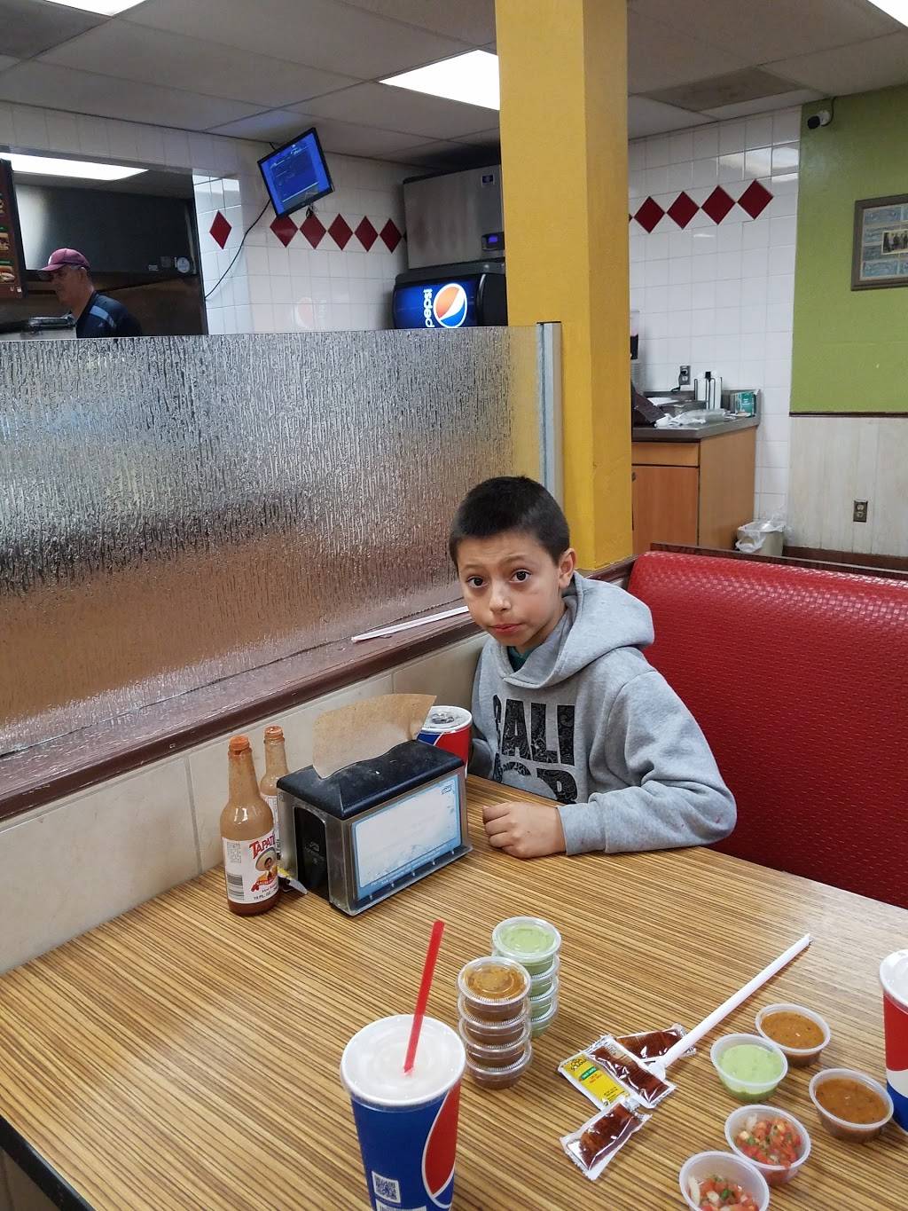 Chicken Express | restaurant | 2285 N Texas St, Fairfield, CA 94533, USA | 7074222310 OR +1 707-422-2310