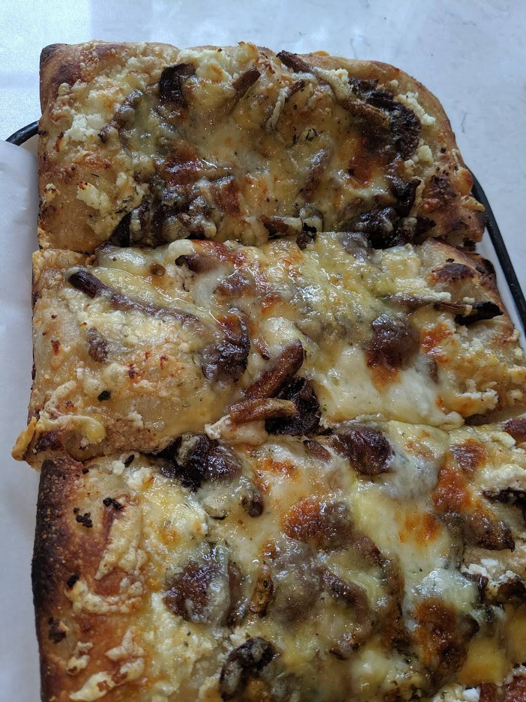 Babettes Pizza | restaurant | 2030 Ionosphere St unit g, Longmont, CO 80504, USA | 7202047420 OR +1 720-204-7420