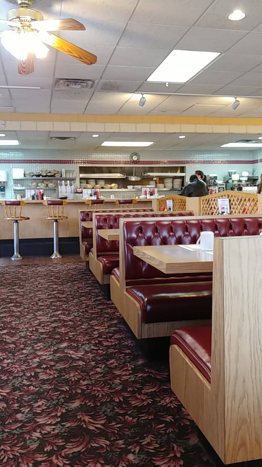 Lake Breeze Restaurant | restaurant | 35450 Jefferson Ave, Harrison Charter Township, MI 48045, USA | 5867911780 OR +1 586-791-1780