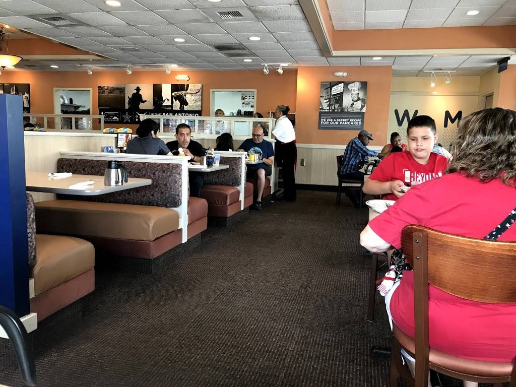 IHOP | restaurant | 1500 SW Loop 410, San Antonio, TX 78227, USA | 2106757775 OR +1 210-675-7775