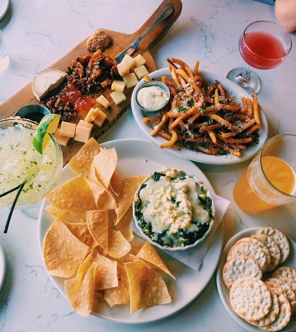 Sala | night club | 124 Lake Marina Ave, New Orleans, LA 70124, USA | 5045132670 OR +1 504-513-2670